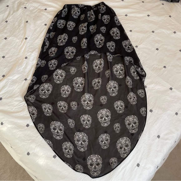💀 H&M | Día de Los Muertos (Day of the Day) Sugar Skull High-Low Skirt 💀 - Picture 3 of 8